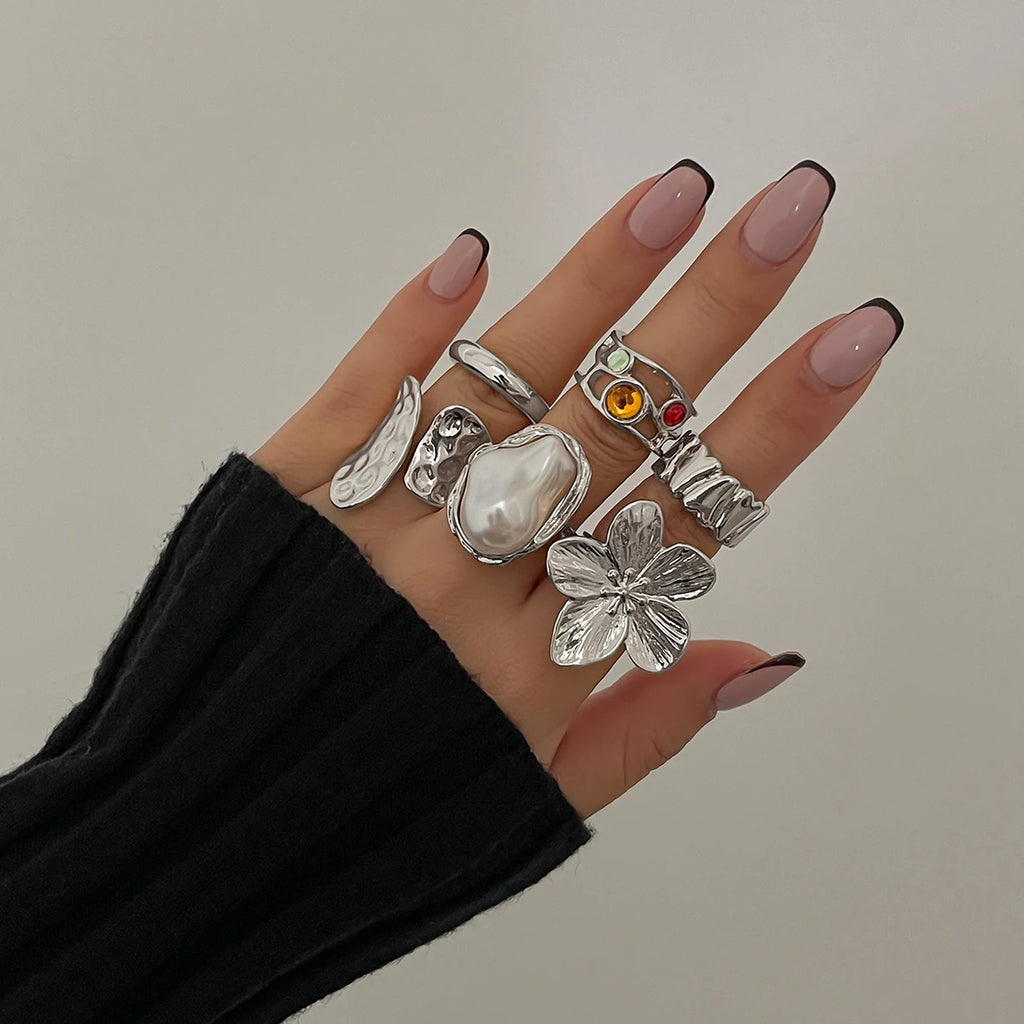 Ingemark 2025 Baroque Imitation Pearl Ring for Women Elegant Open Rings with Exaggerated Metal Flower Design Jewelry Accessories