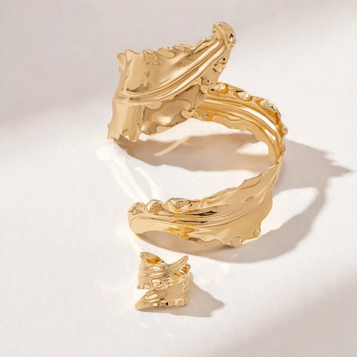 Vintage Fashion Pleated Leaf Bracelet Spiral Opening Adjustable Ring Set For Women Girls Gold Color Bangle Party Holiday Jewelry