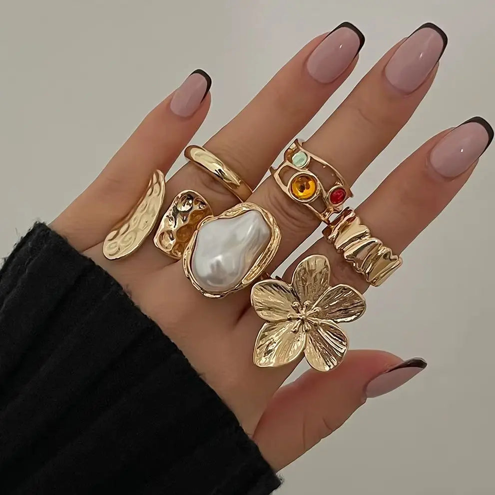 Ingemark 2025 Baroque Imitation Pearl Ring for Women Elegant Open Rings with Exaggerated Metal Flower Design Jewelry Accessories